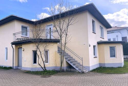 Aussenansicht - Zentral gelegenes Zweifamilienhaus mit zusätzl. Gästewohnung in Oldenburg Donnerschwee!