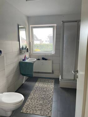 weiteres modernes Bad - 