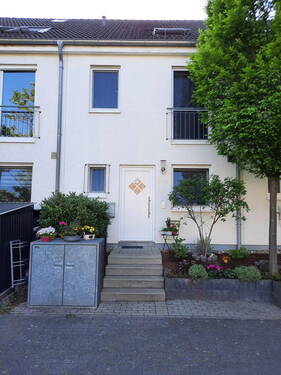 Frontansicht - Helles freundliches Reihenmittelhaus im schönen D.-Wittlaer