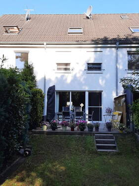 Gartenseite - 5 Zimmer Reihenmittelhaus zum Kaufen in Düsseldorf