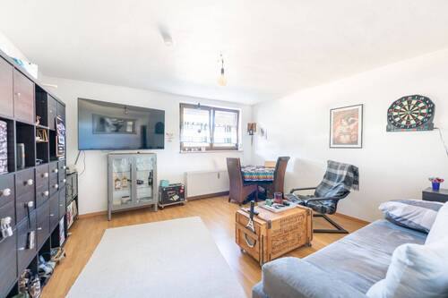 Wohnzimmer - Provisionsfrei! Gut vermietete 2-Zimmer-Wohnung in Breitengüßbach, Bamberg