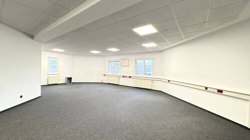 Empfang/Büro - *PROVISIONSFREI* großzügige Büroflächen an der B13, 208 qm, Gewerbegebiet Karlskron, Küche, Parkplätze
