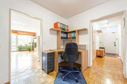 Büro - KI Staging - 