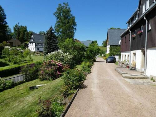 schönes Wohnumfeld - 1 Zimmer Mehrfamilienhaus, Wohnhaus zum Kaufen in Altenberg