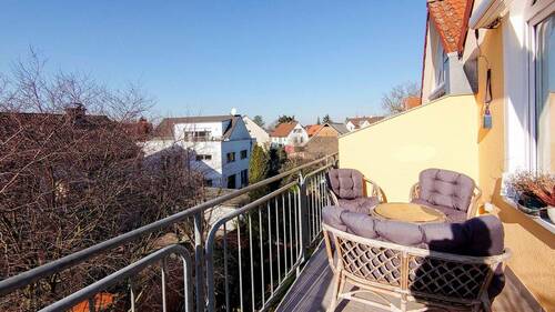 120 Schöner Balkon.jpg - 4 Zimmer Etagenwohnung in Mühlheim am Main