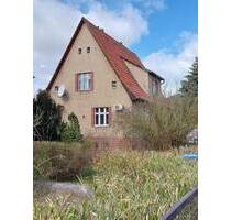 Im Alleinauftrag ! Viel Raum und Platz: Vielseitiges renovierungsbedürftiges Einfamilienhaus, zum kurzfristigen Bezug, - Schulzendorf