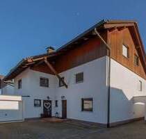 FBC - 2 Häuser - ein Preis! - in idyllischer Traumlage - Großzügiges Wohnen für zwei Familien - Gröbenzell