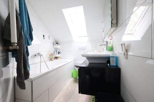 Badezimmer 1. OG - 