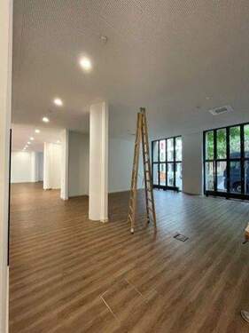 Schreibtischplätze 1 - 