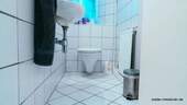 WC mit Fenster - 