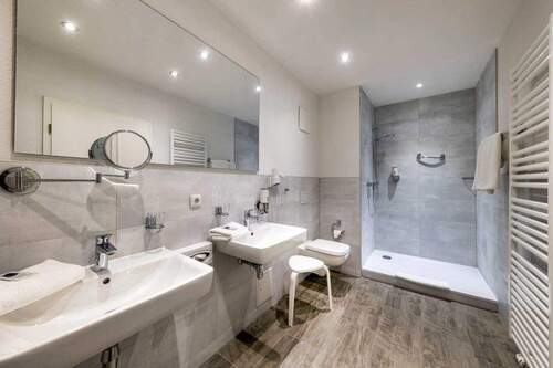 Bad Appartment.jpg - 