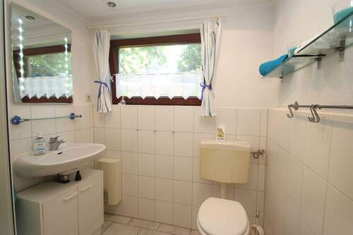 Das Duschbad im Nebengebäude - 