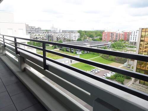 Balkon - Etagenwohnung mit 95,00 m&sup2; in Frankfurt am Main zur Miete