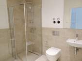 Bad 2 mit Walk-In Dusche - 