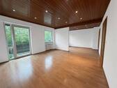 Wohn- und Essbereich - Gemütliche 3-Zimmer Wohnung am Volkspark!
