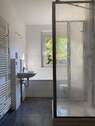Bad mit Dusche & Wanne - 