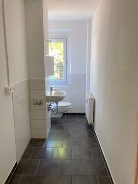 Gäste WC & Hauswirtschaftsraum - 