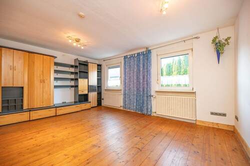 Platz für Ihre Ideen - 6 Zimmer Doppelhaushälfte zum Kaufen in Roßdorf