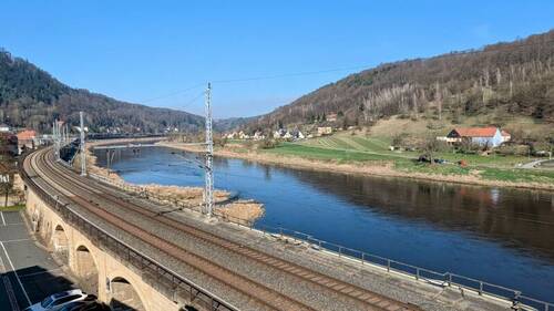 Ausblick - 1 Zimmer Mehrfamilienhaus, Wohnhaus in Königstein