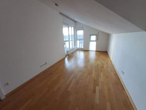 Schlafzimmer (2).jpg - 2 Zimmer Etagenwohnung zum Kaufen in Geretsried