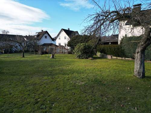 Teilansicht vom Baugrundstück
- Grundstück zum Kaufen in Bergneustadt