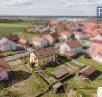 Zweifamilienhaus mit idyllischem Garten - Abtswind