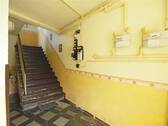Hausflur Eingangsbereich - 9 Zimmer Mehrfamilienhaus, Wohnhaus zum Kaufen in Hainichen
