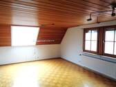 Teil vom Wohnbereich - 2 Zimmer Etagenwohnung zur Miete in Weinstadt