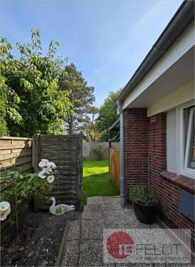 Durchgang zum Gartenteil - 