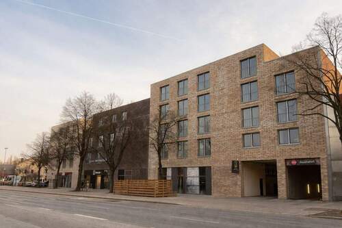 Straßenansicht - +++Erstbezug+++ Exklusive 2-Zimmer-Neubauwohnung mit Dachterrasse in Südlage