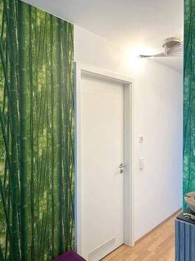 Diele - mit Blick zum Bad - 