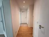 Flurbereich - *Vier Zimmer*Balkon*Wannenbad*alles neu*