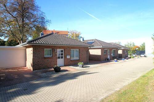 Ruhige Seitenlage mit den drei Bungalows - 