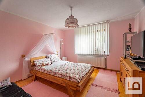 Schlafzimmer I im EG - 