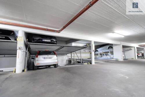 Tiefgaragenstellplatz - 