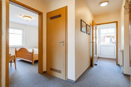 Flur - 3 Zimmer Etagenwohnung in Wittmund / Carolinenland