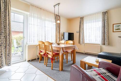 Essen / Wohnen - Etagenwohnung mit 66,00 m&sup2; in Wittmund / Carolinenland zum Kaufen