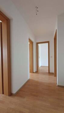 Eingangsbereich/Flur - 3 Zimmer Etagenwohnung zur Miete in Wilkau-Haßlau