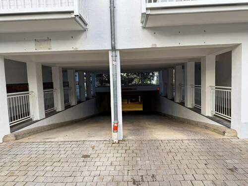 Einfahrt Tiefgarage München - Garage, Stellplatz zum Kaufen in München