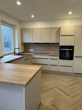 Exklusive Einbauküche - Exklusive 4-Zimmer-Erdgeschosswohnung