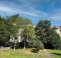 JETZT PORTFOLIO ERWEITERN Vermietete 3-Raum-Wohnung mit 2 Loggien, Gäste-WC & TG-Stellplatz - Leipzig Schleußig