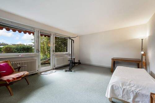 Wohnzimmer - 2 Zimmer Etagenwohnung zum Kaufen in Bad Homburg vor der Höhe