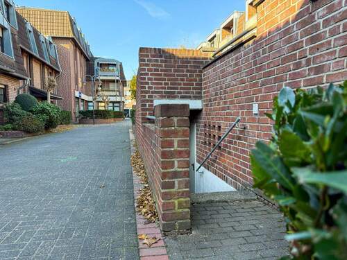 Tiefgaragen Nebeneingang - 