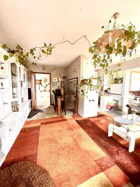 Wohnzimmer_4 - Helle 2-Zimmer-Wohnung mit Wintergarten und sonniger Dachterrasse in Weinheim-Lützelsachsen