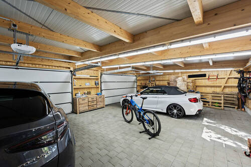 Garage - 
