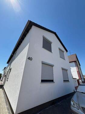 Hausfront - Stilvolle A+ Erdgeschoss-Wohnung mit Charme