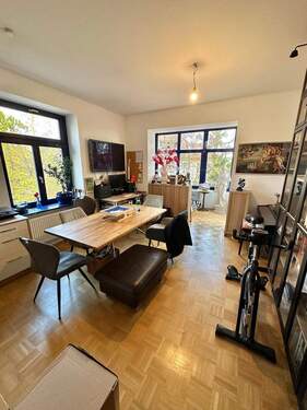 Wohnzimmer mit Wintergarten - 