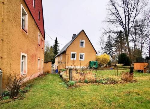 Haupt- und Nebengebäude - 1 Zimmer Mehrfamilienhaus, Wohnhaus zum Kaufen in Halsbrücke