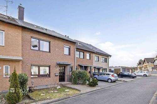 Hausansicht - Reihenmittelhaus mit 153,70 m² in Bergheim zum Kaufen