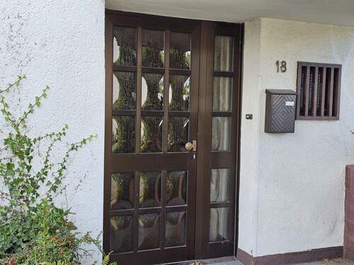 Neue Eingangstüre - 5 Zimmer Reihenmittelhaus zum Kaufen in Köln Seeberg